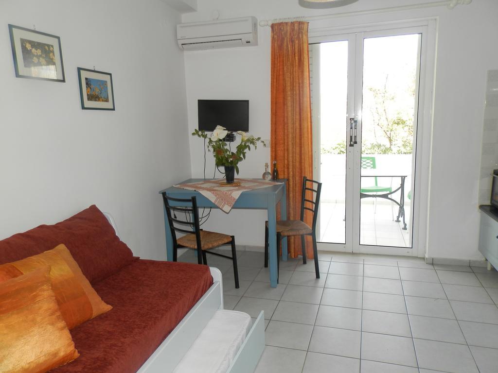 Silvi Mari Apartments Πλατανές Εξωτερικό φωτογραφία
